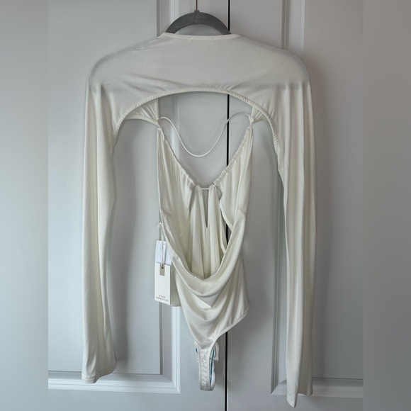 Good American Cut Out Bodysuit in Ivory NWT (Size 3/L) - Picture 4 of 9